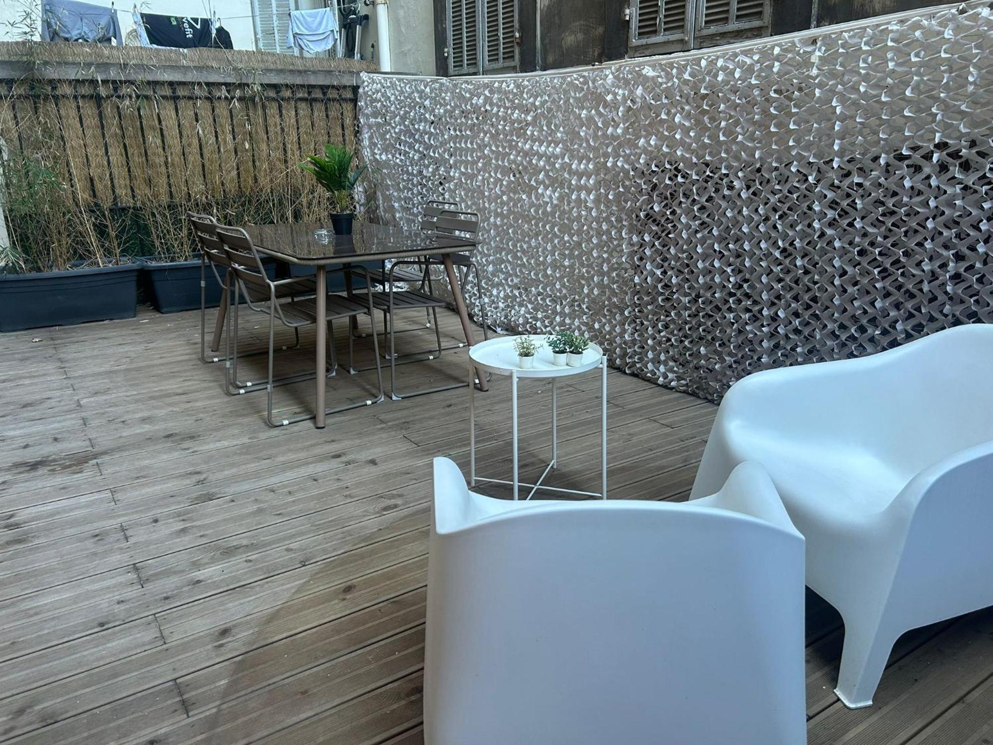 Chez Marie Et Romain- Appartement De Charme Au Coeur De La Joliette Proche Panier Centre Ville Marseille Bagian luar foto