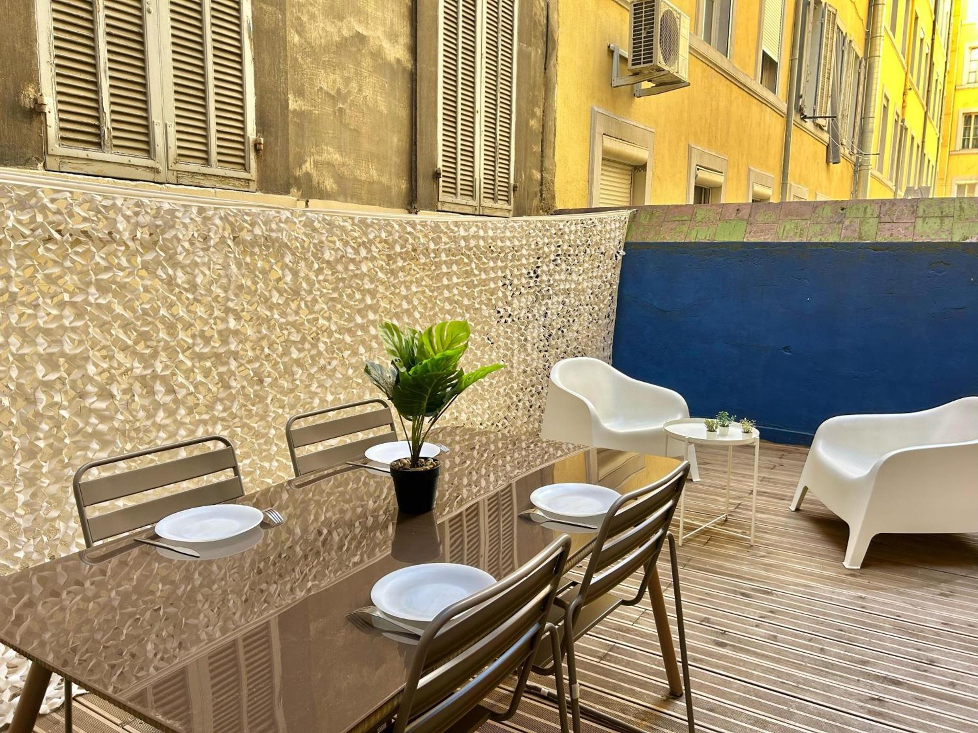 Chez Marie Et Romain- Appartement De Charme Au Coeur De La Joliette Proche Panier Centre Ville Marseille Bagian luar foto