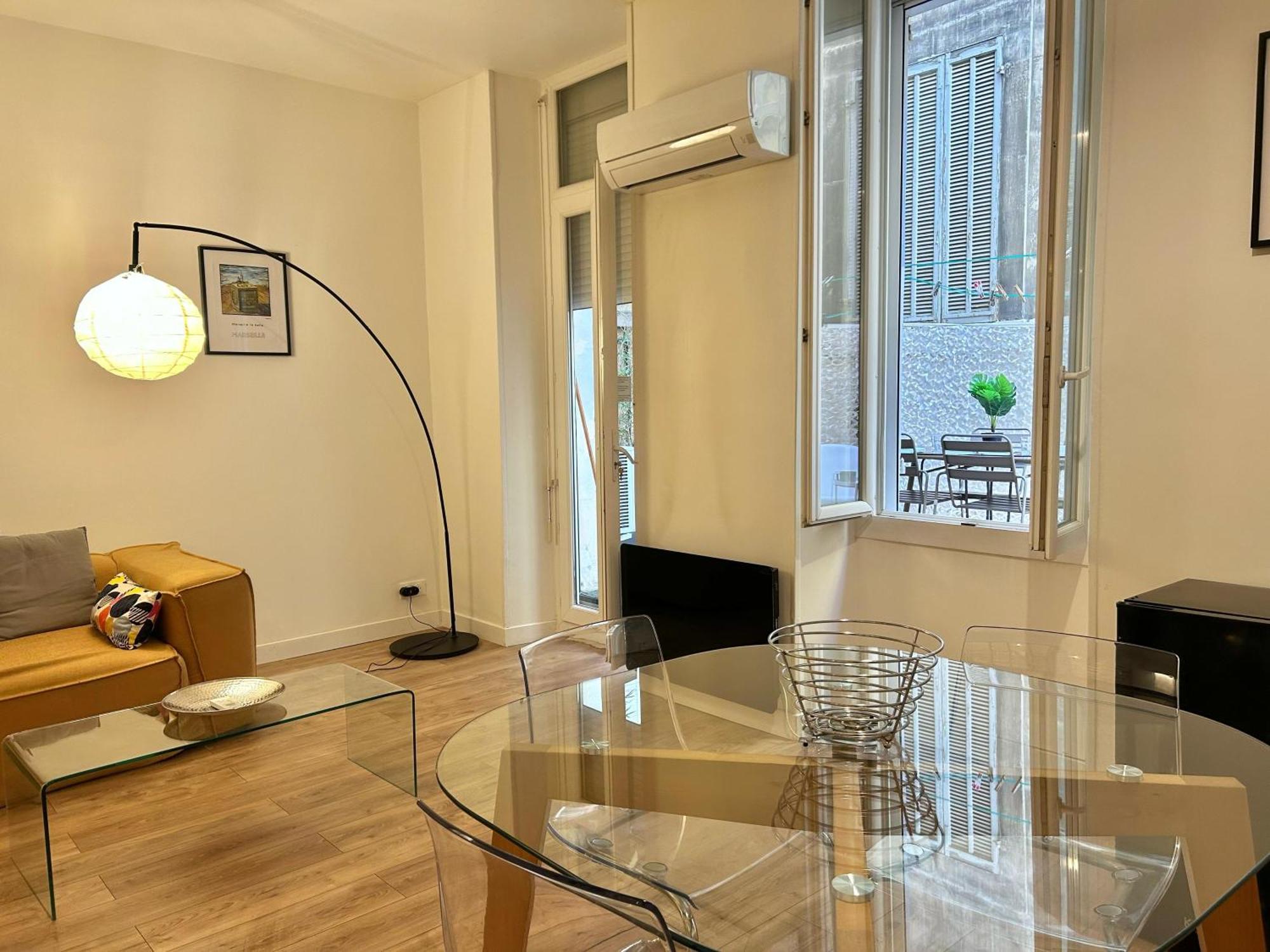 Chez Marie Et Romain- Appartement De Charme Au Coeur De La Joliette Proche Panier Centre Ville Marseille Bagian luar foto